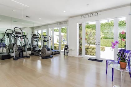 La residencia de Shakira también cuenta con un gimnasio con todas las comodidades y los aparatos necesarios para mantenerse en forma