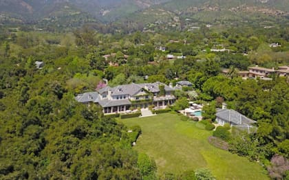 La residencia en venta queda a tiro de piedra de la mansión de los Sussex