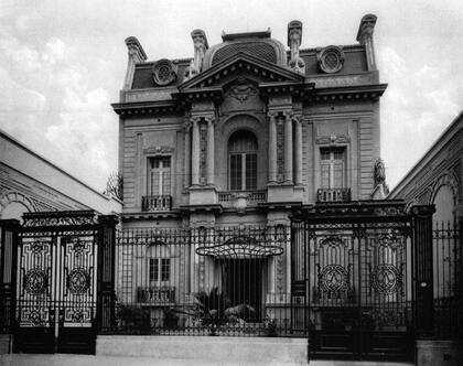 La residencia Leloir, en Libertad 1264, es sede del Círculo Italiano.