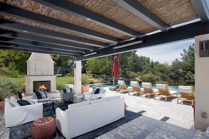 La residencia principal de Justin y Hailey Bieber fue adquirida en 2020 por más de 25 millones de dólares (Instagram/@weahomes)
