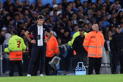 La resignación de Gustavo Costas, el entrenador que atesoró un sueño que Flamengo truncó en el Cilindro de Avellaneda