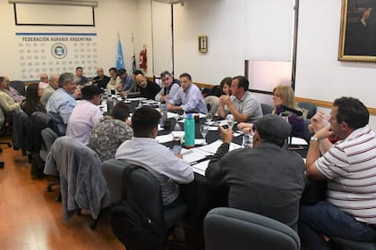 La reunión contó con la asistencia de directores de todo el país y se puso de relieve la ausencia de respuestas ante el petitorio realizado a la Secretaría de Agricultura
