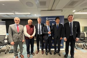 La reunión de Caputo con el Banco Mundial. Foto: Redes Caputo