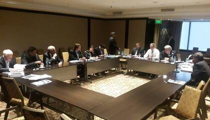 La reunión de tres de los equipos grandes con los delegados de FIFA y Conmebol