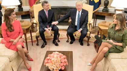 La reunión entre Macri y Trump, en 2017, junto con sus esposas, Juliana Awada y Melania