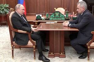 La reunión entre Vladimir Putin y Serguéi Shoigú fue transmitida por televisón en Rusia