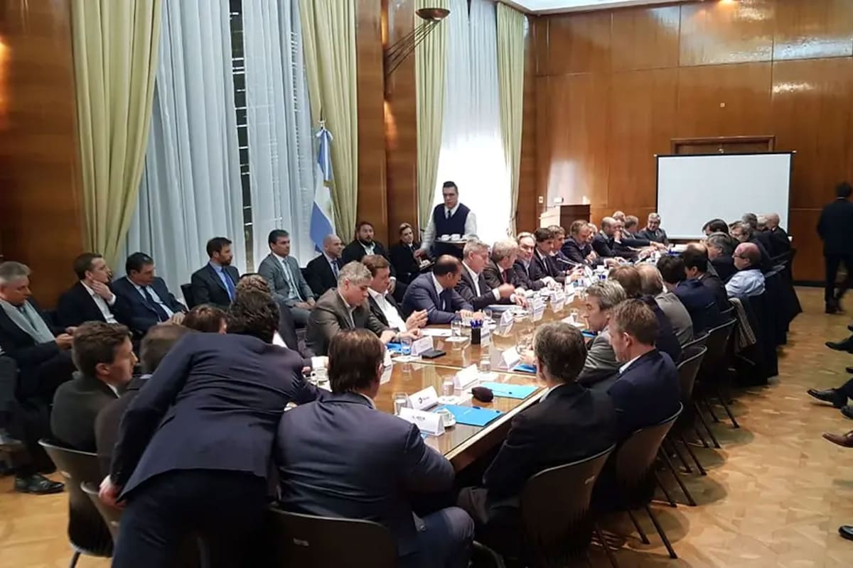 La reunión se realizó en el salón Belgrano del Palacio de Hacienda