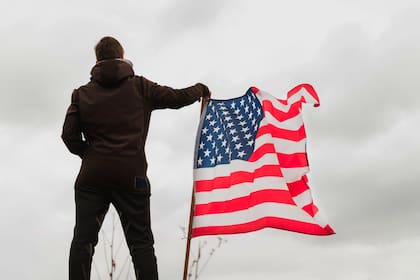 La revocación de la ciudadanía a veces se denomina "desnaturalización"