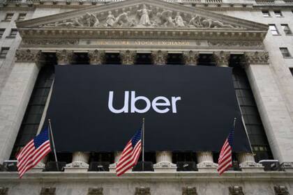 La revolución de Uber fue haber eliminado el intermediario en el mundo del taxi, lo que bajó los costos del transporte