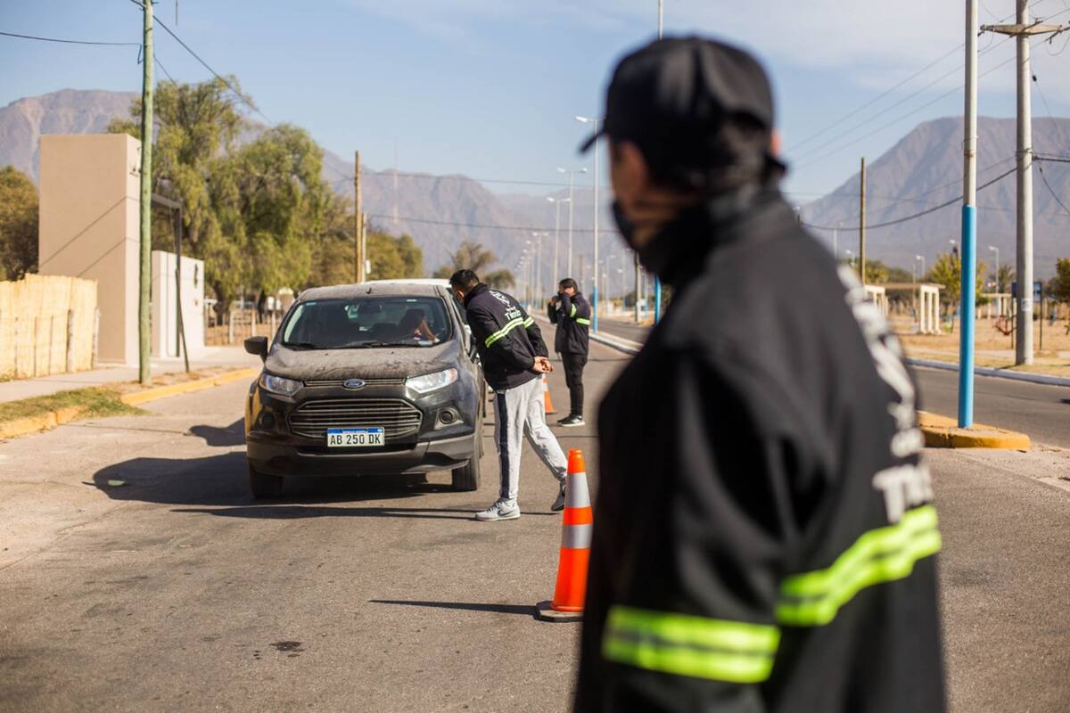 La Rioja tenía proyectado permitir el ingreso y la libre circulación de los pacientes recuperados de coronavirus, pero hoy suspendió la medida