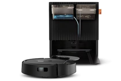 La Roomba Combo 10 Max tiene un sistema en la base de carga que permite que la aspiradora robot limpie sus partes en forma autónoma
