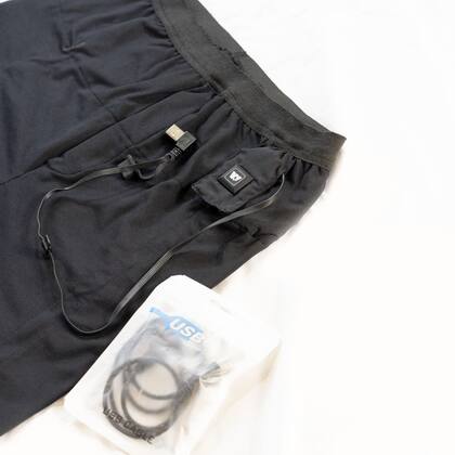 La ropa calefaccionada utiliza powerbank o conexión usb.