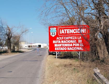 La ruta 33, vía que la Justicia le ordenó reparar al gobierno nacional