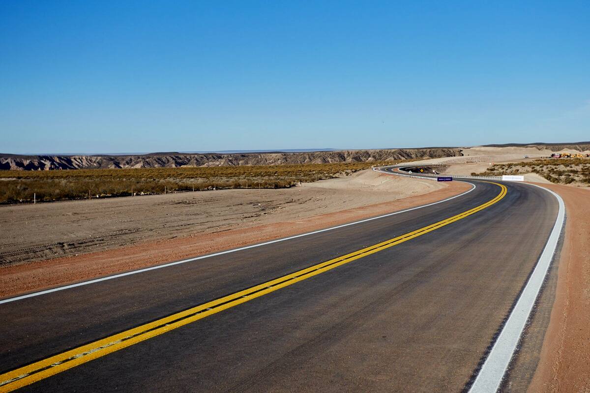 La ruta 40 al ingresar a Mendoza