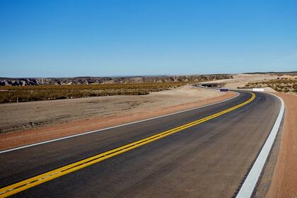 La ruta 40 al ingresar a Mendoza