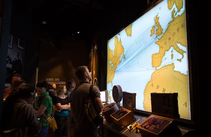 La ruta del Titanic proyectada en una de las salas.