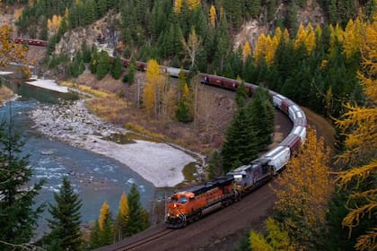 La ruta en tren de Empire Builder ofrece paisajes hermosos y resulta muy confortable (Instagram/@montanarail_photography)