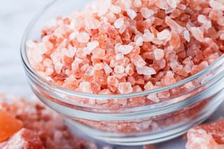 Sal marina o sal del Himalaya: cuál conviene elegir por la presión