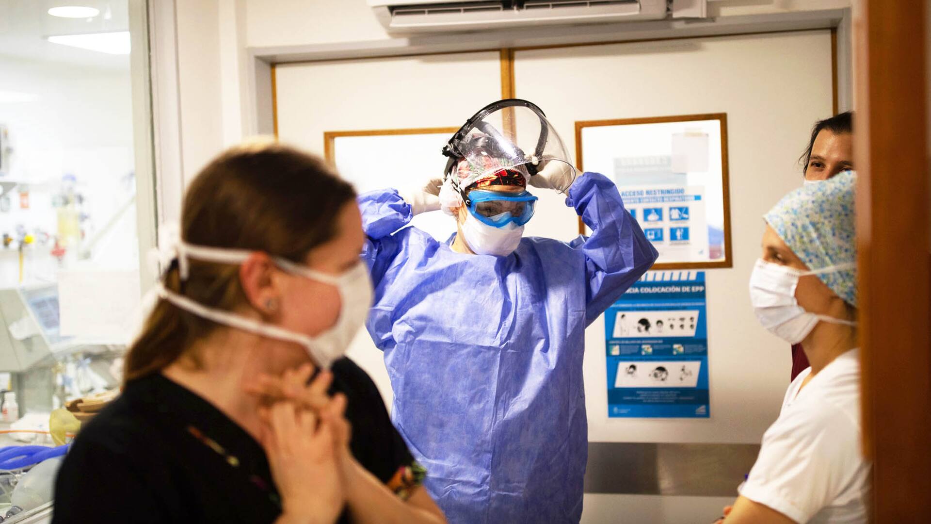 Sala de terapia intensiva para pacientes con COVID en el hospital Posadas