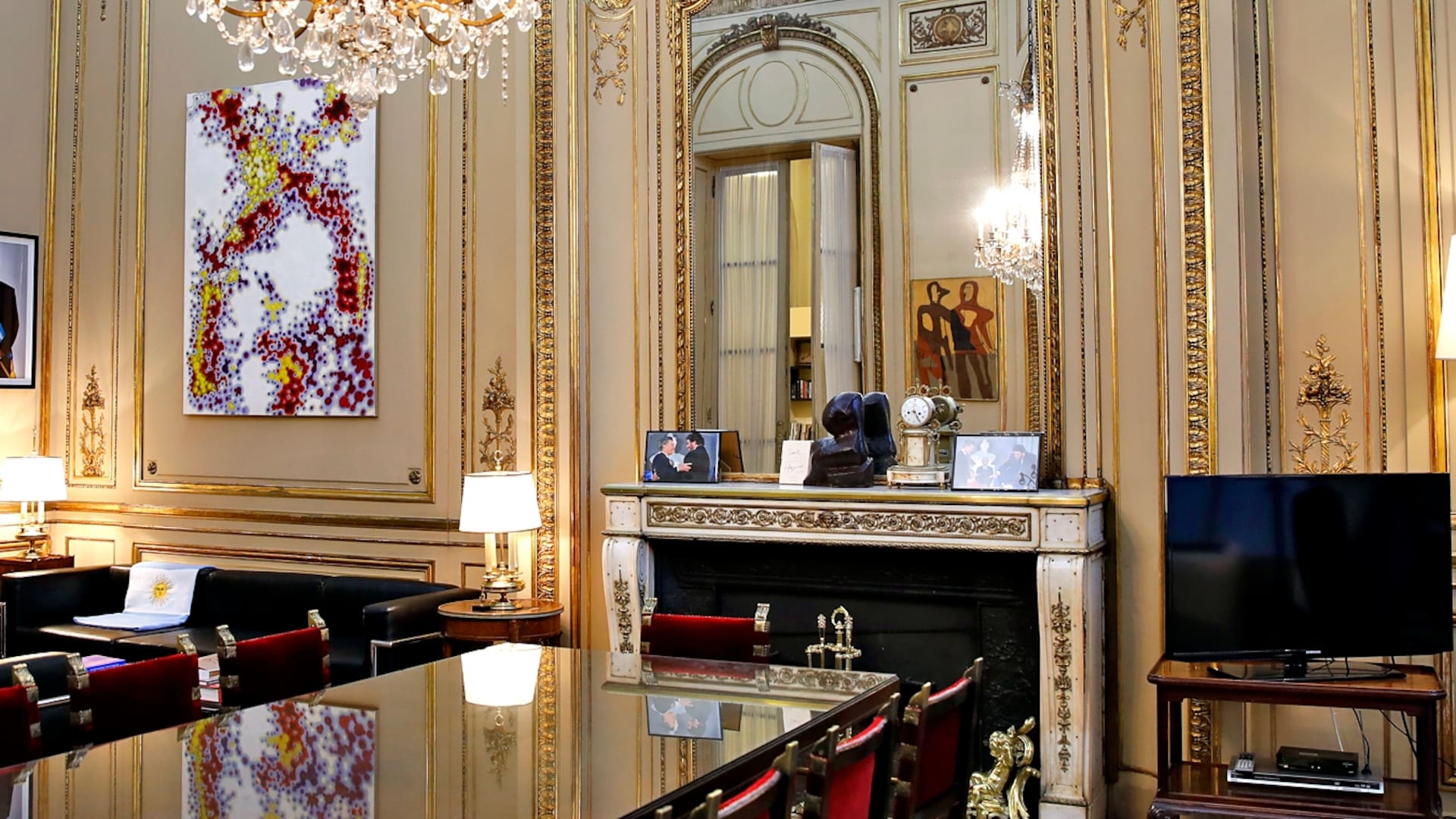 La Sala Marechal, actual despacho del secretario de cultura de la nación, conserva la distinguida decoración de otros tiempos