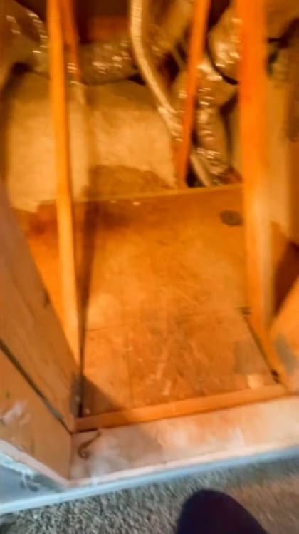 La sala oculta que encontró Daniel tenía conexión eléctrica y cañerías
