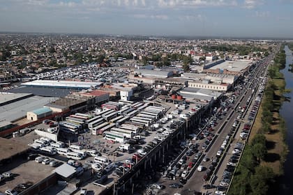 En los alrededores del predio de La Salada se mueven bandas que luchan por el control de la extorsión a comerciantes y clientes