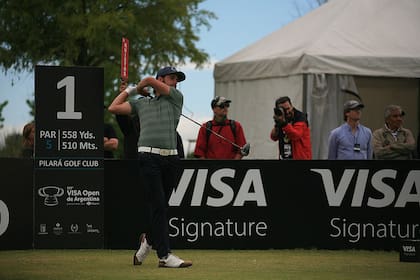 La salida de Isidro Benítez en el hoyo 1: la tercera vuelta de 67 (-5)
