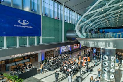 La salida de pasajeros desde la Argentina subió en el primer cuatrimestre del año en comparación interanual.