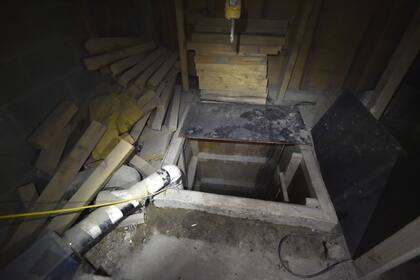 La salida del túnel, con detalles de construcción