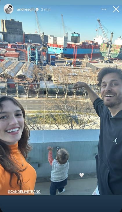 La salida en familia de Cande Vetrano y Andrés Gil con su hijo Pino (Foto: Instagram @andresgill)