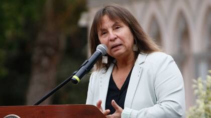 La saliente ministra Jeanette Vega