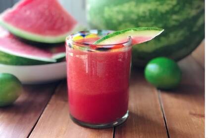La sandía es una de las frutas más elegidas para preparar jugos o incluirla en ensaladas