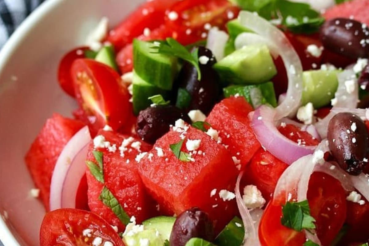 La sandía es una gran fuente de vitamina C, que es necesaria para el crecimiento y la reparación de los tejidos del cuerpo, los huesos y el cartílago