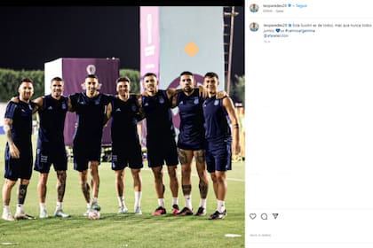 La scaloneta lista para enfrentar a Países Bajos (Foto: Instagram @leoparedes20)