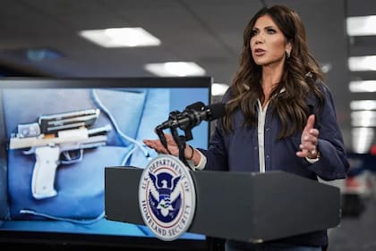 La secretaria de Seguridad Nacional, Kristi Noem.