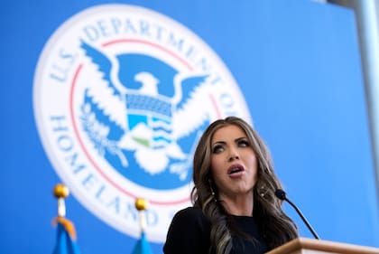 La secretaria de Seguridad Nacional, Kristi Noem, determinó que Venezuela ya no cumple con las condiciones necesarias para mantener el TPS