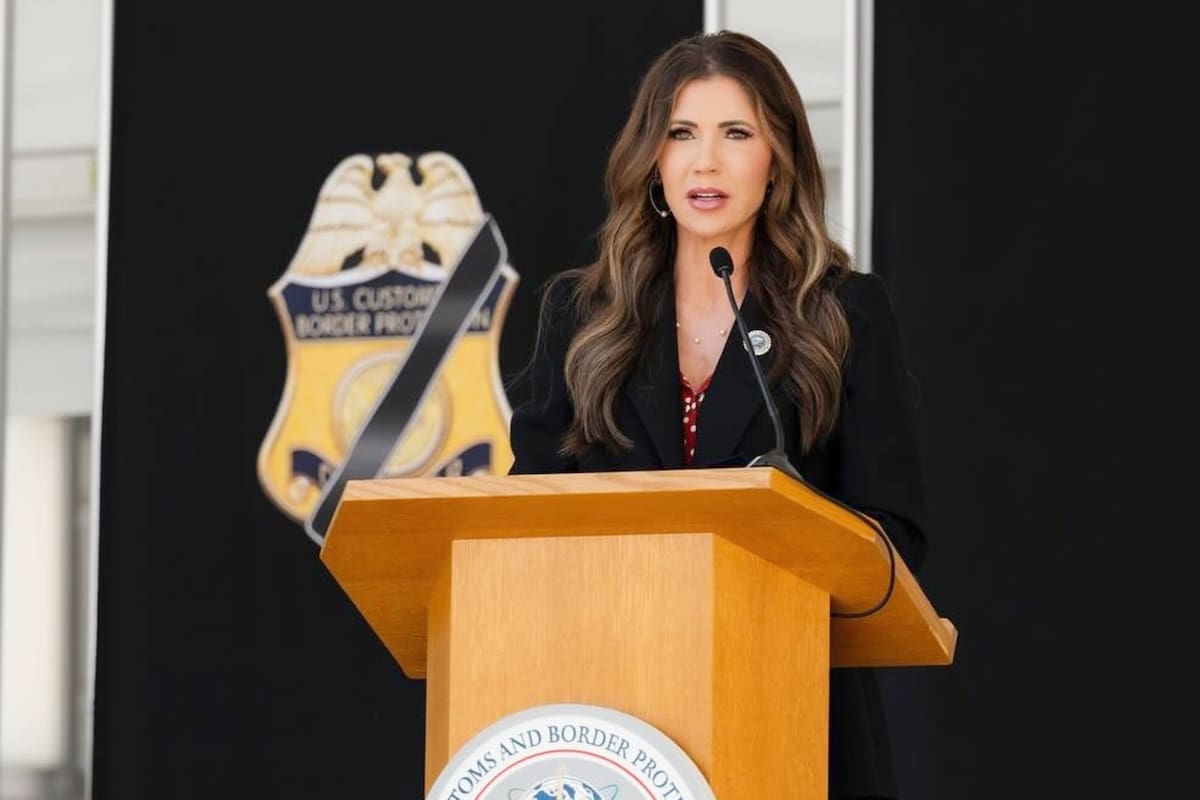 La secretaria de Seguridad Nacional señaló que la aprobación del proyecto garantizará más fondos para terminar la construcción del muro fronterizo con tecnología de vanguardia