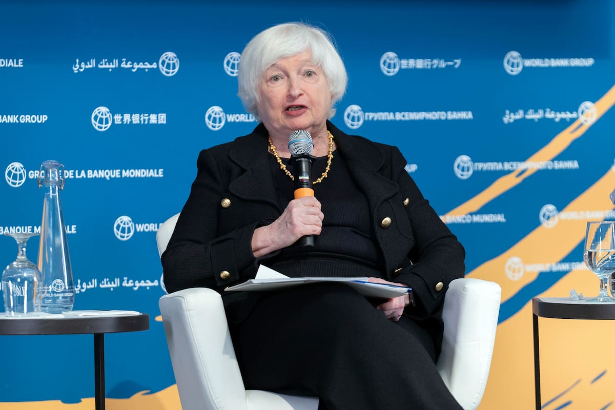La secretaria del Tesoro Janet Yellen habla durante un foro en las reuniones anuales del Banco Mundial y del Fondo Monetario Internacional en Washington, el martes 22 de octubre de 2024. (AP Foto/Jose Luis Magana)