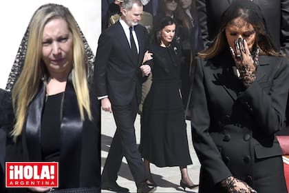 La secretaria general de la Presidencia argentina; Karina Milei, Felipe VI y Letizia, reyes de España; y Melania Trump, primera dama de los Estados Unidos, en el Vaticano.