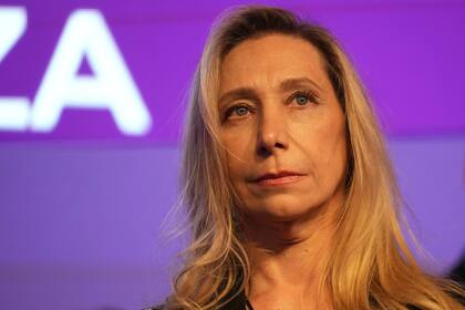 La secretaria general de la presidencia encabezó una reunión vinculada al armado bonaerense.