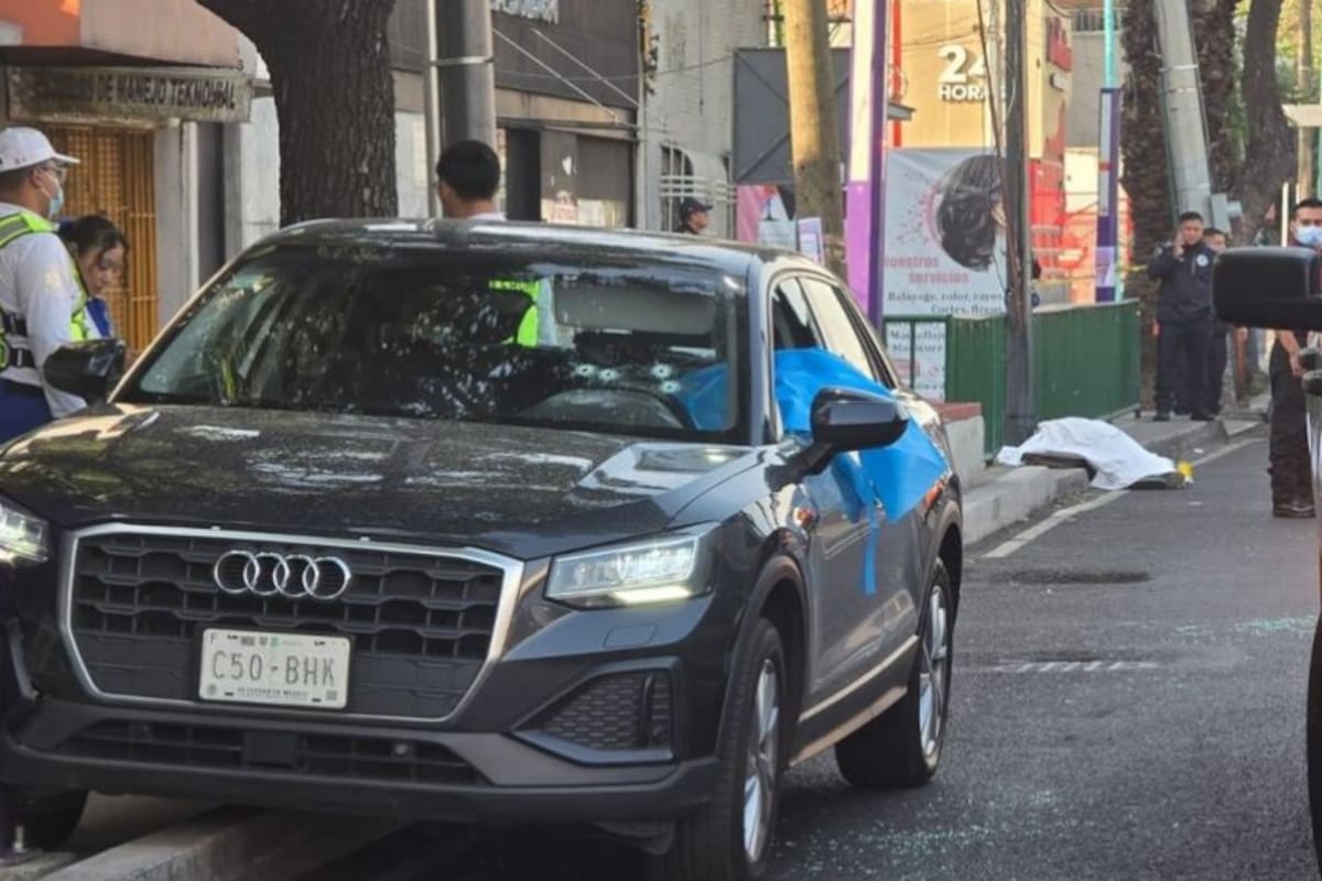 La secretaria particular de la alcaldesa de la Ciudad de México y un asesor fueron asesinados el martes en un ataque armado en el sur de la capital