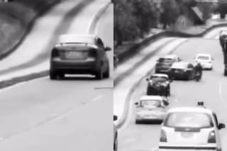 La pelea entre una conductora y un skater que ocasionó un accidente y casi mata a un motoquero