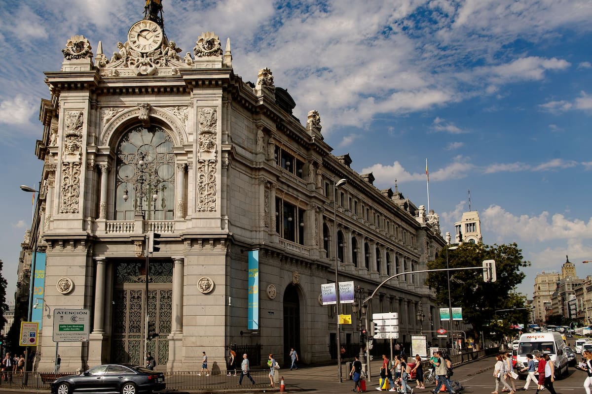 La sede central del Banco de España, en la confluencia del Paseo del Prado y la madrileña calle de Alcalá