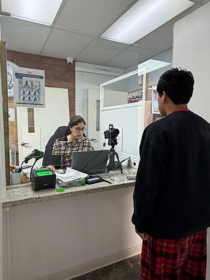 La sede consular de Guatemala en Los Ángeles no prestará servicios el 24, 25 y 26 de diciembre por el feriado de Navidad (X/@consGUAenLAX)
