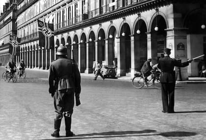 La sede de la Gestapo en París, donde llevaron a Odette, estaba en el Hotel Intercontinental (donde está la bandera) en la rue Rivoli y la rue Castiglione