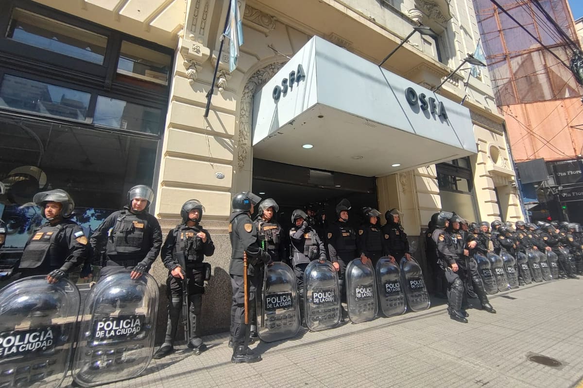 La sede de la Obra Social de las Fuerzas Armadas (OSFA), centro de una protesta gremial