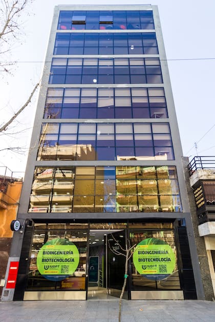 La sede del Instituto Universitario para el Desarrollo Productivo y Tecnológico Empresarial de la Argentina