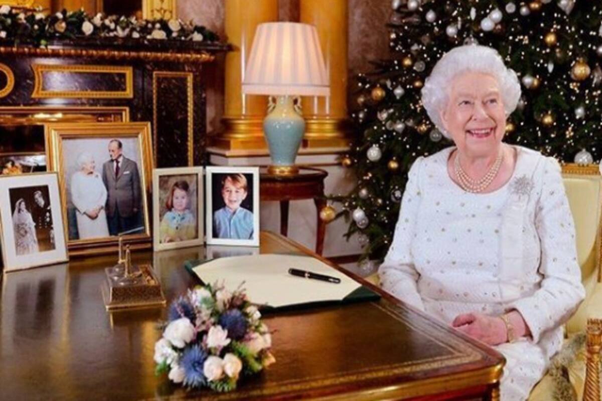 La segunda ola de coronavirus en el mundo amenaza a la tradicional reunión familiar de la reina Isabel con su marido, sus hijos y sus nietos en Sandringham. La monarca se ausentó de las festividades de diciembre en 1953 y en 2016