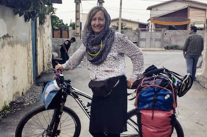 “La segunda premisa es enfrentar todos los miedos, deshacerse de los preconceptos, animarse a hacer un viaje de autoconocimiento e introspección. Esto se logra únicamente viajando solo y así uno puede desprogramarse y quedar en neutro para poder ser simplemente uno mismo”.