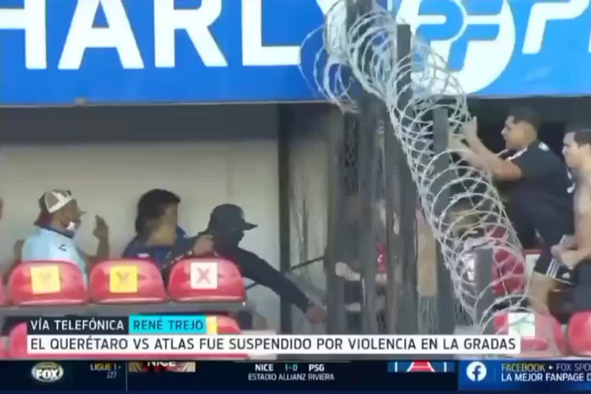 La seguridad del estadio le abre paso a los hincha de Querétaro